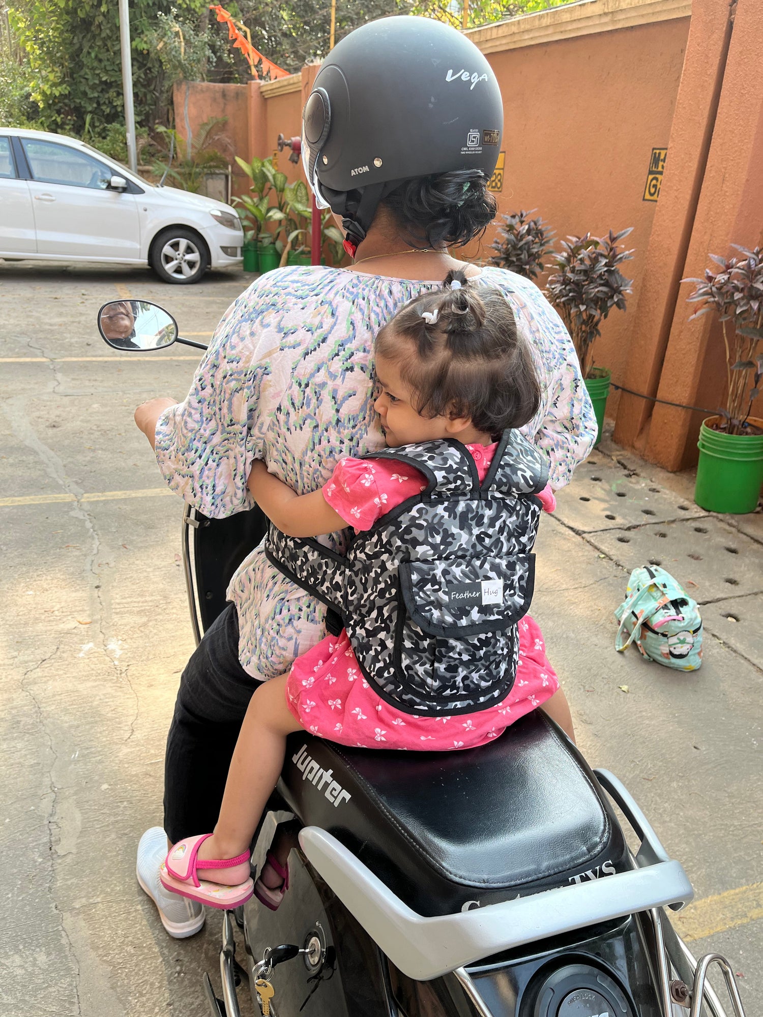 KidDough kids safety belt for two-wheeler rides – durable adjustable belt harness for child safety while riding